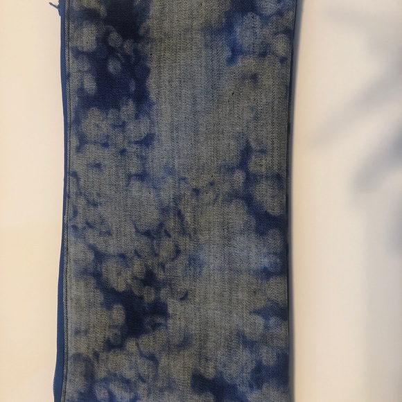 HOMEMADE and SEWN Blue and White Zipper Purse Pouch/ cosmetic bag/ pencil case - Picture 4 of 7